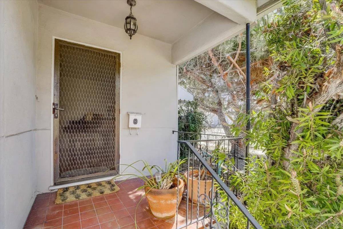 121 Shasta St