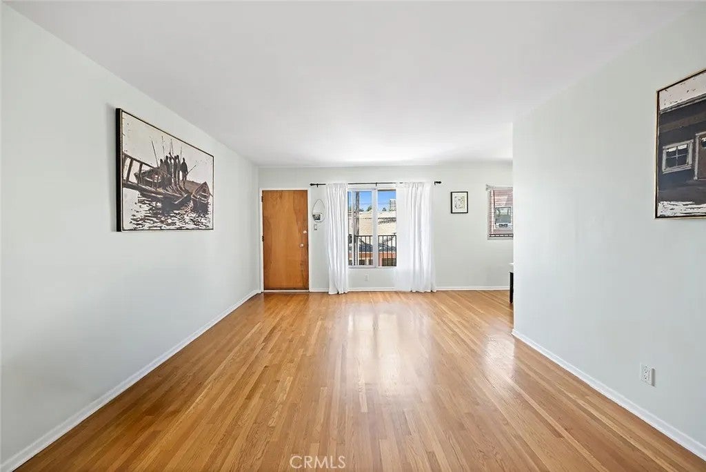 1015 E Ocean Boulevard 12