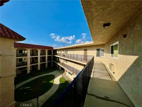 Tiny photo for 3010 Montrose Ave #33, La Crescenta, CA 91214 (MLS # SW25246444)