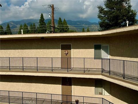 Tiny photo for 3010 Montrose Ave #33, La Crescenta, CA 91214 (MLS # SW25246444)