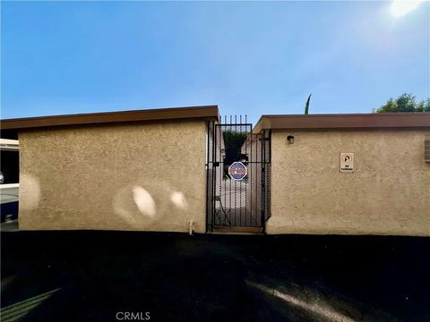 Tiny photo for 3010 Montrose Ave #33, La Crescenta, CA 91214 (MLS # SW25246444)