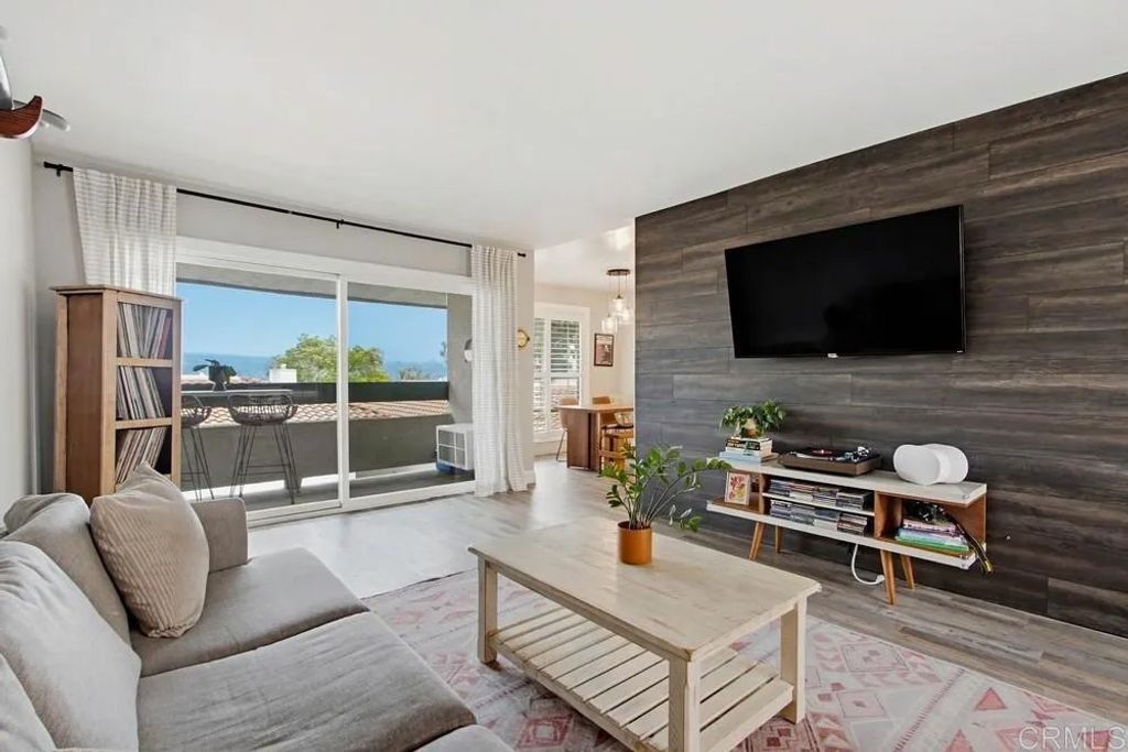 Photo of 2306 Altisma Way #215, Carlsbad, CA 92009 (MLS # NDP2601895)