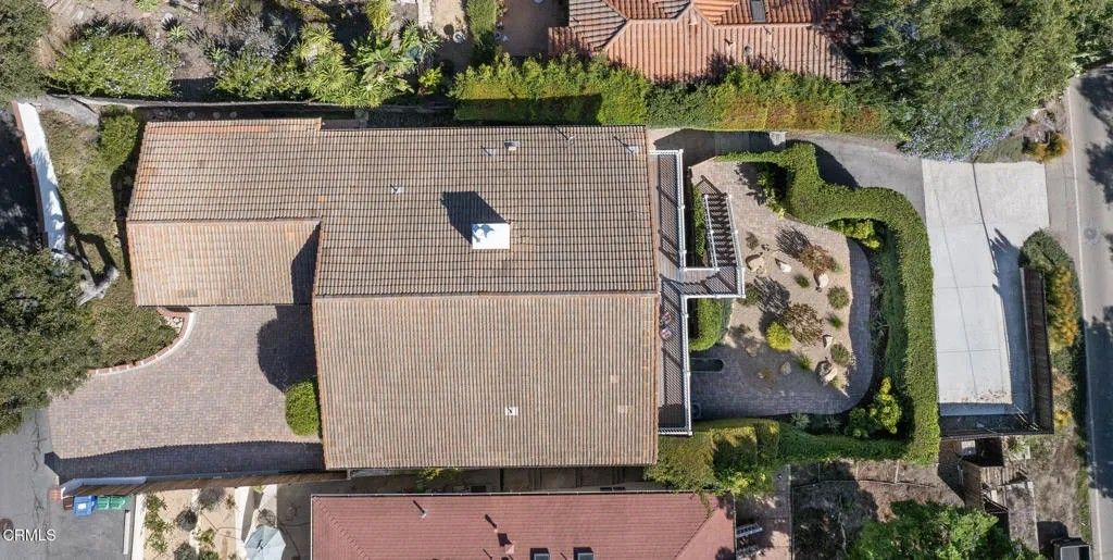 Photo of 2937 Glen Albyn Drive, Santa Barbara, CA 93105 (MLS # V1-35871)