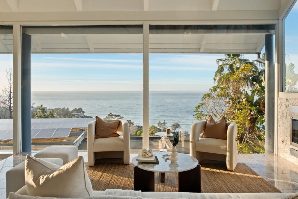 Photo of 1705 Valdes Dr, La Jolla, CA 92037 (MLS # 260005394)