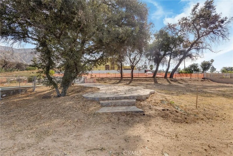 461 W Loma Alta