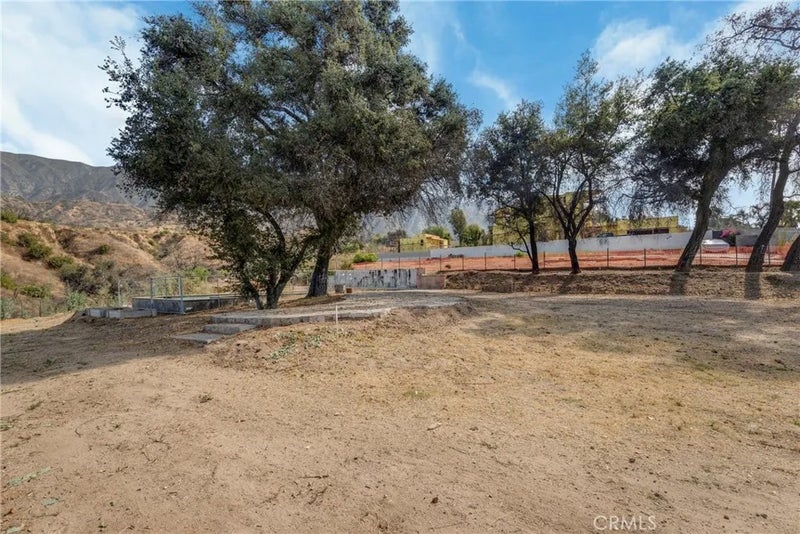461 W Loma Alta