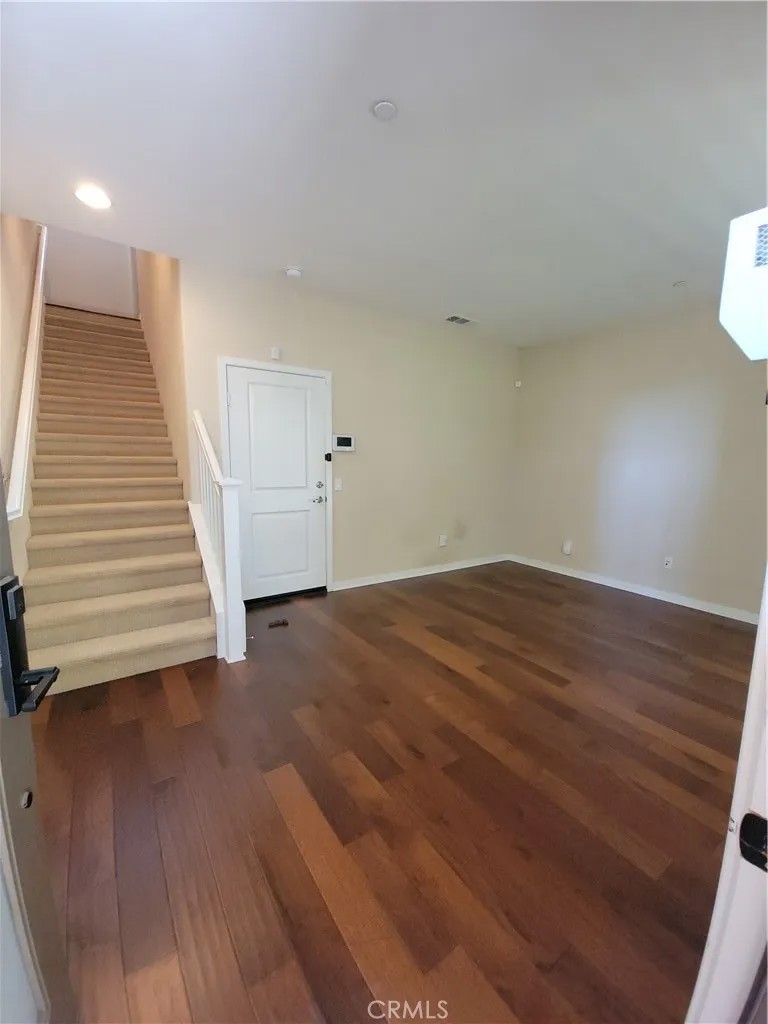 1568 W Artesia Square E