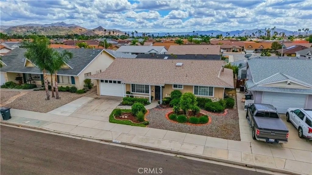 Photo of 1221 W Mayberry Avenue, Hemet, CA 92543 (MLS # SW26067624)