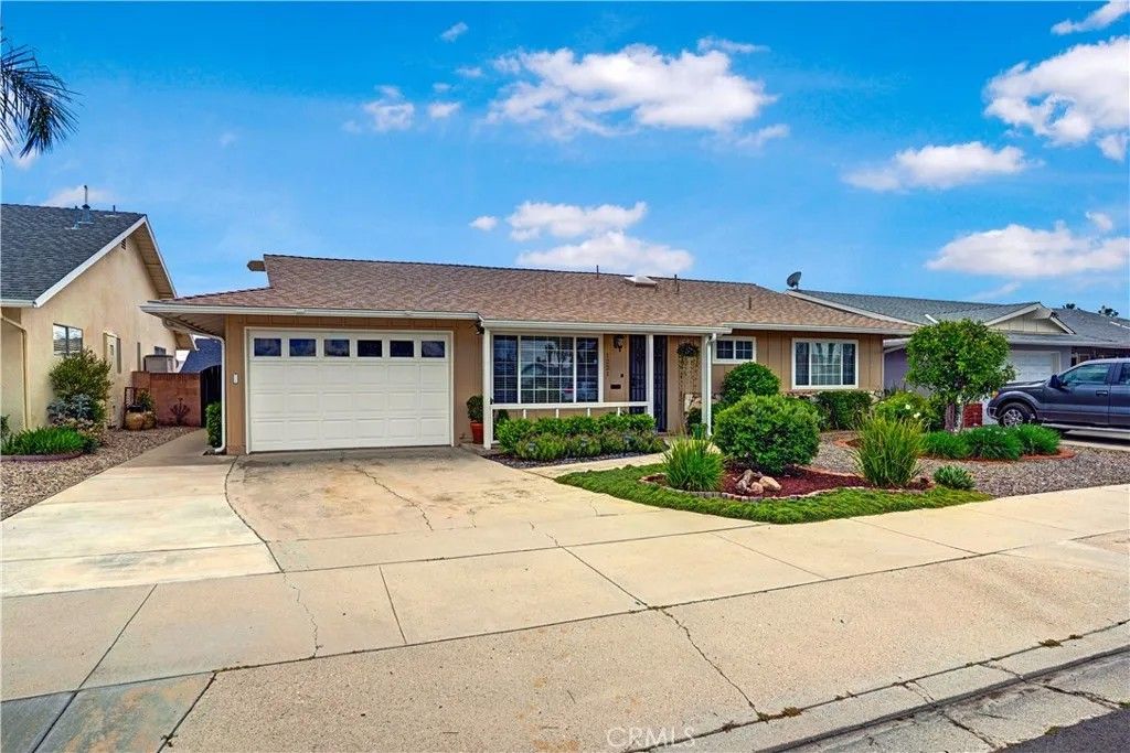 Photo of 1221 W Mayberry Avenue, Hemet, CA 92543 (MLS # SW26067624)