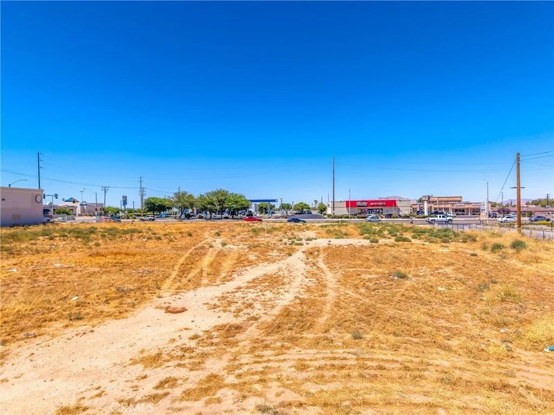 15335 Bear Valley
