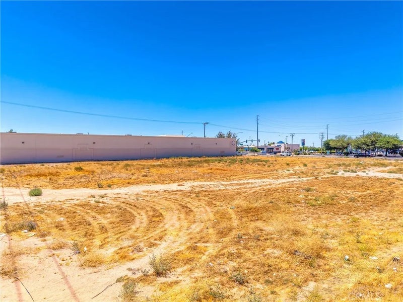 15335 Bear Valley
