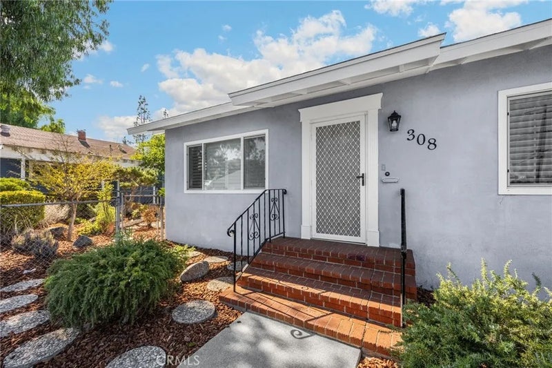 308 W 10th Street