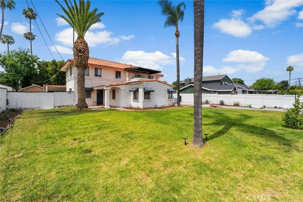 Photo of 7431 Vanalden Ave, Reseda, CA 91335 (MLS # SR26078820)