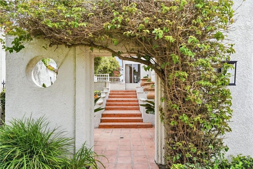 Photo of 10 Toulon, Laguna Niguel, CA 92677 (MLS # PW26062699)