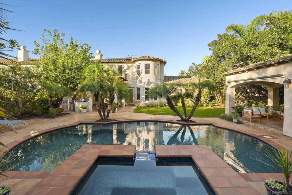 Photo of 7424 La Mantanza, San Diego, CA 92127 (MLS # 250044744)