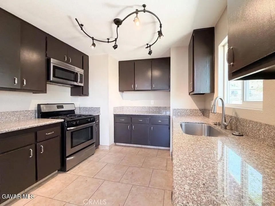 40205 162nd Street East