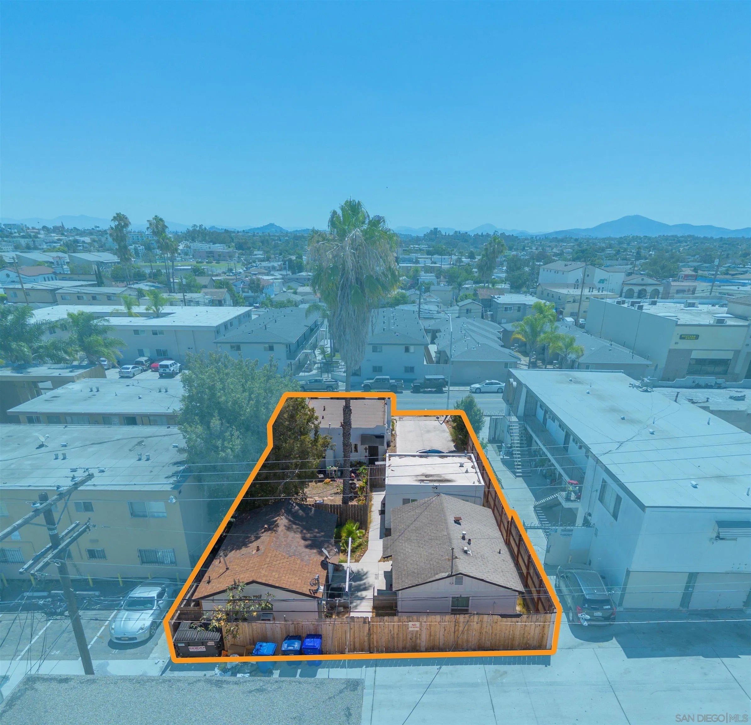 4052-56 Euclid