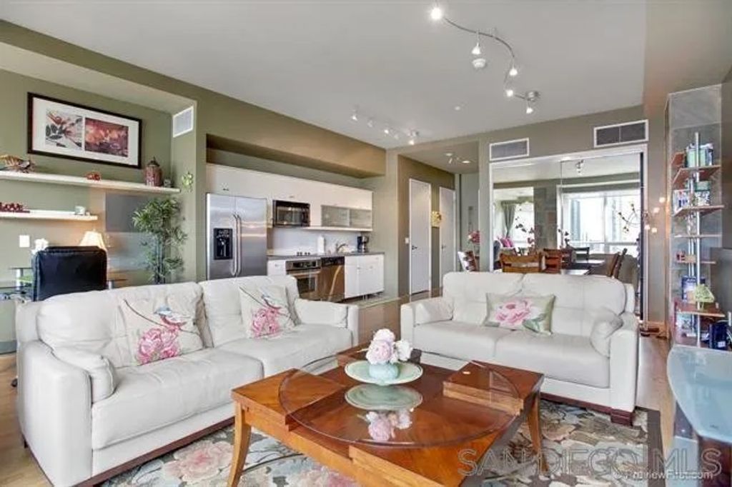 Photo of 350 W Ash St #811, San Diego, CA 92101 (MLS # 260004347)