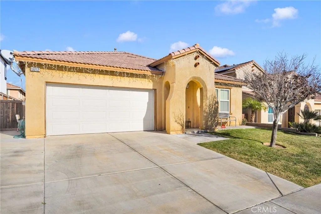 Photo of 13252 Placentia St, Hesperia, CA 92344 (MLS # CV26028726)