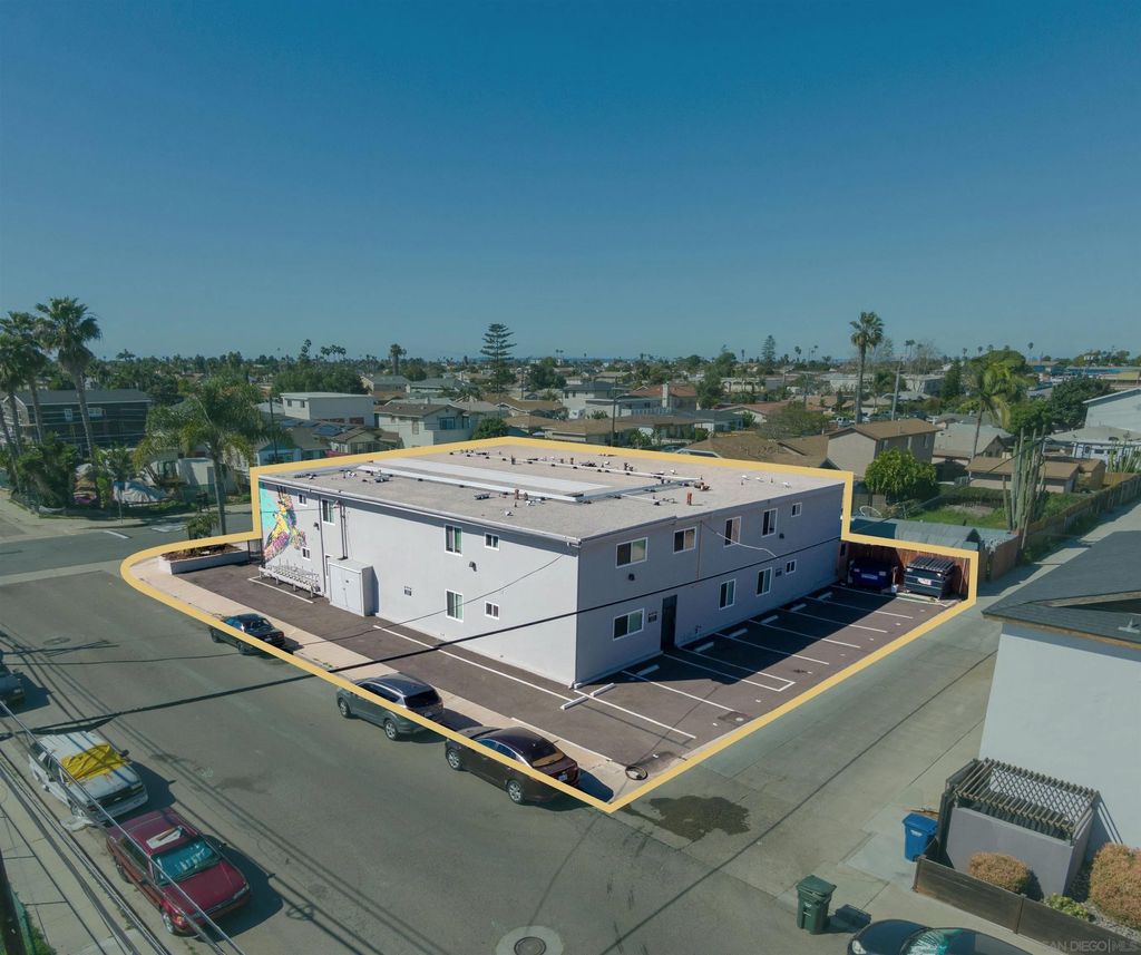 Photo of 1193 Florence St, Imperial Beach, CA 91932 (MLS # 250040391)