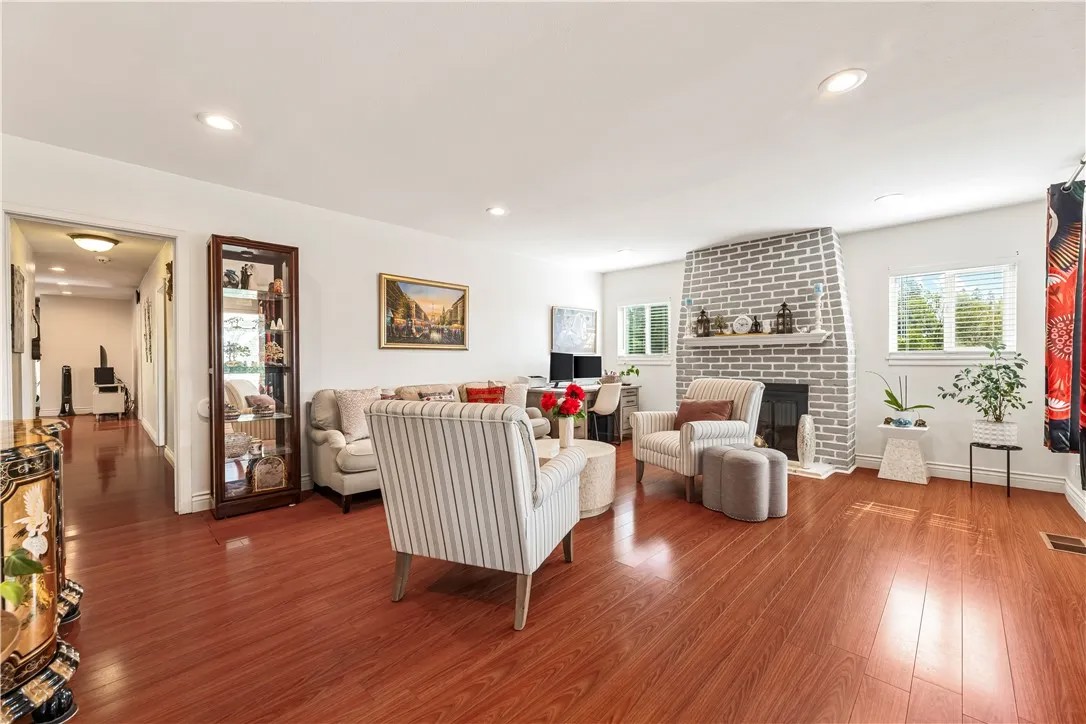 2389 Mayfield Avenue