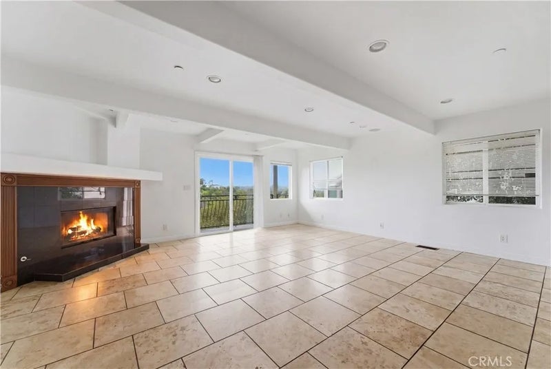 5211 Calatrana Drive