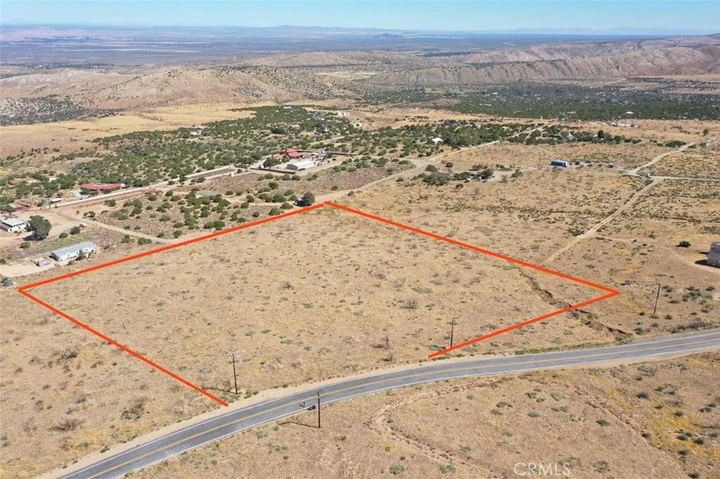 Photo of 113 Juniper Hills Rd, Juniper Hills, CA 93543 (MLS # JT26050013)