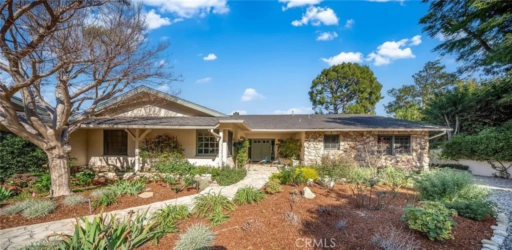 Photo of 4 Deerhill Dr, Rolling Hills Estates, CA 90274 (MLS # PV26028345)