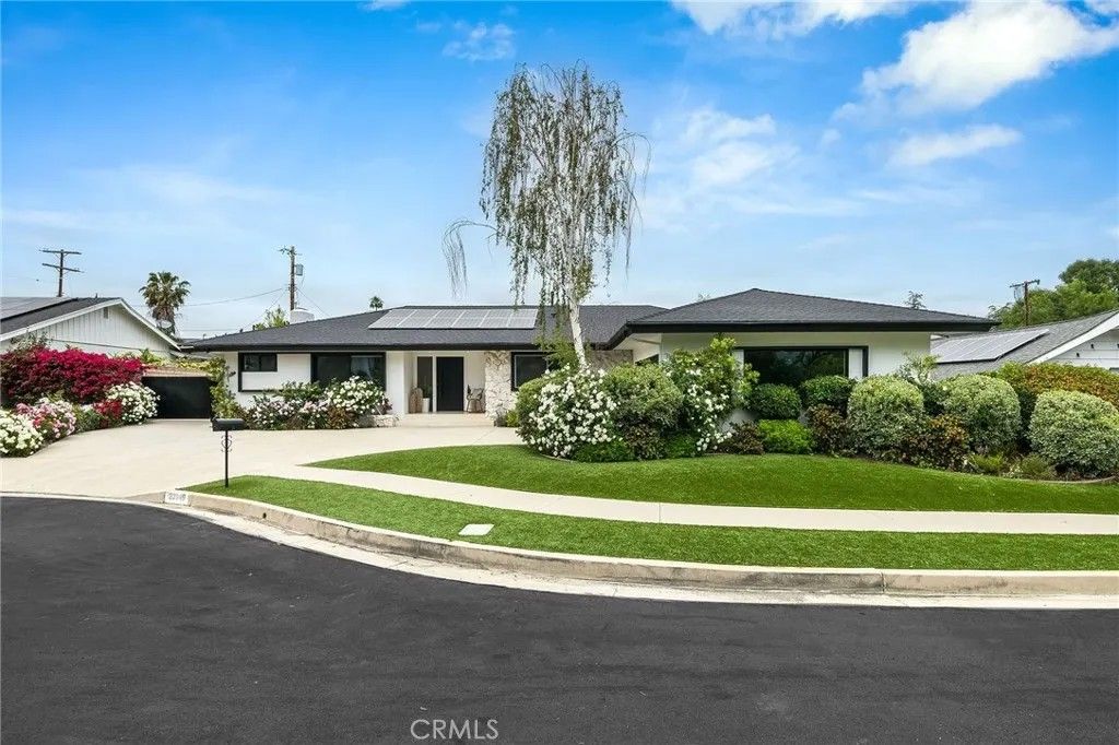 Photo of 23949 Nomar Street, Woodland Hills, CA 91367 (MLS # SR25242553)