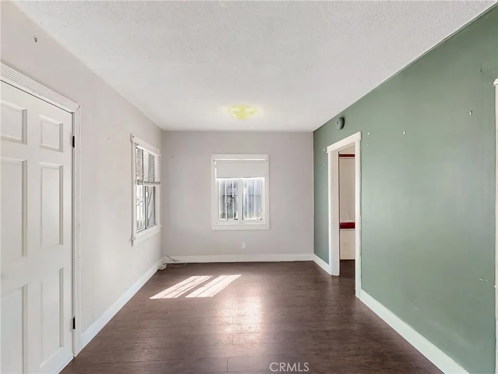 240 N Avenue 49