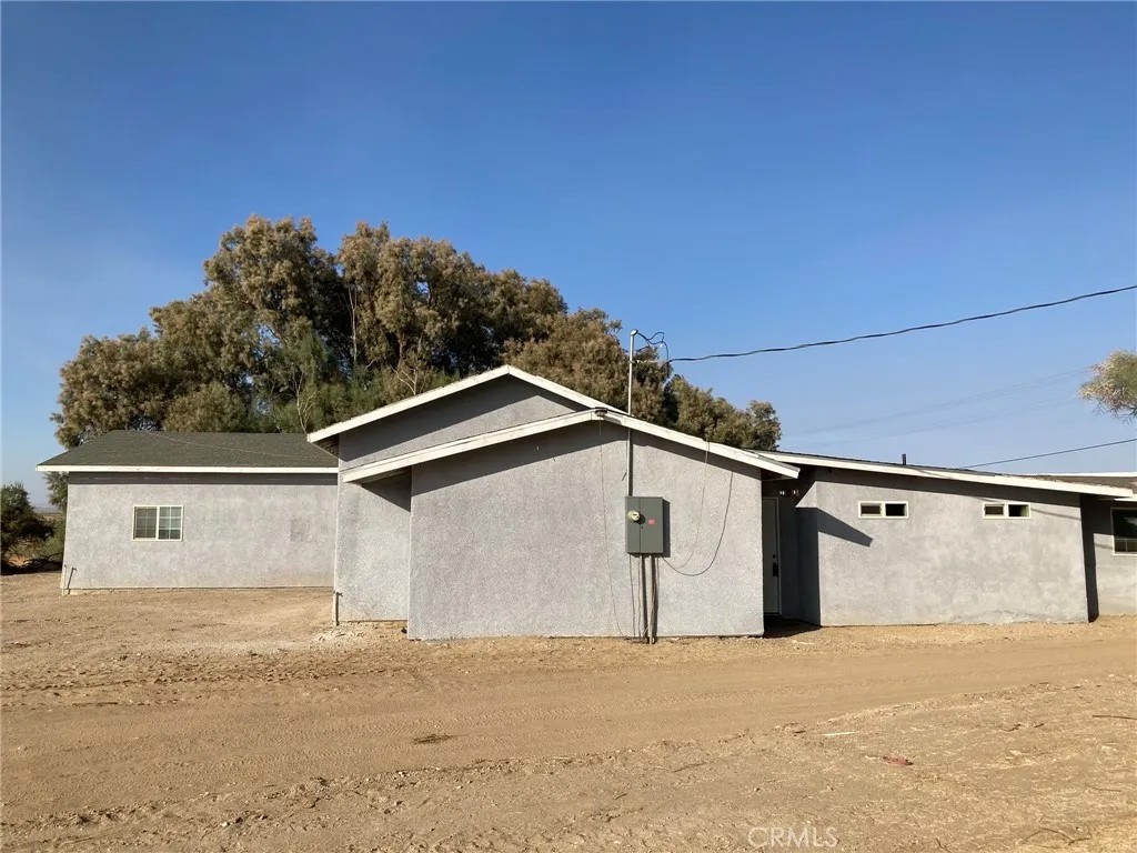21483 Main Street