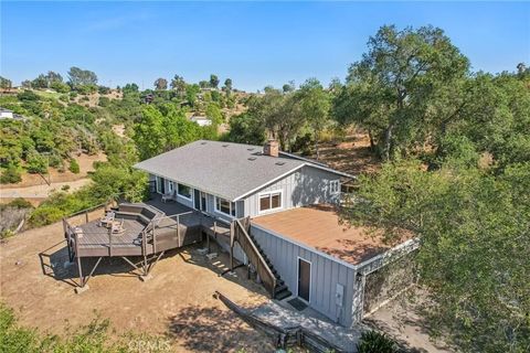 Tiny photo for 973 Quail Creek Road, Fallbrook, CA 92028 (MLS # OC25246157)