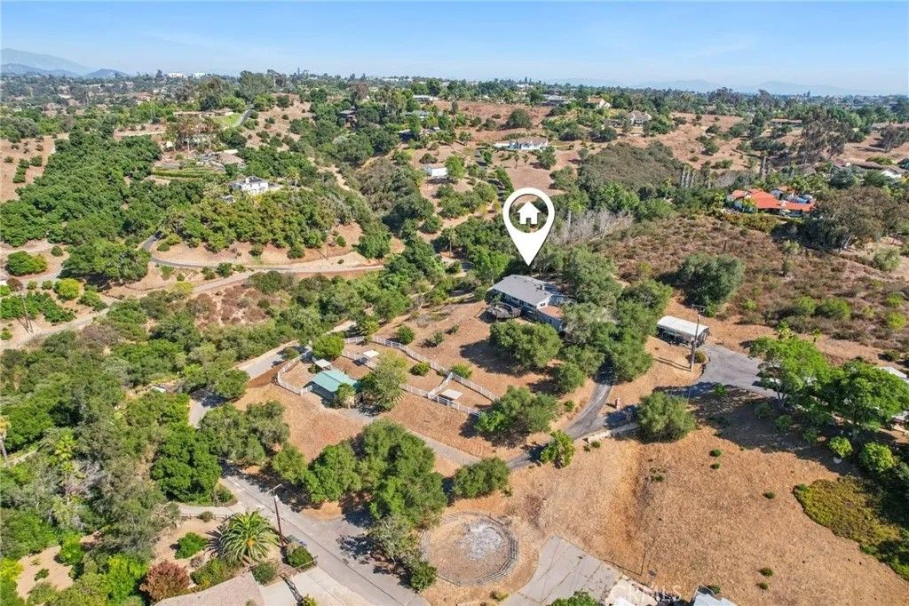 Photo of 973 Quail Creek Road, Fallbrook, CA 92028 (MLS # OC25246157)