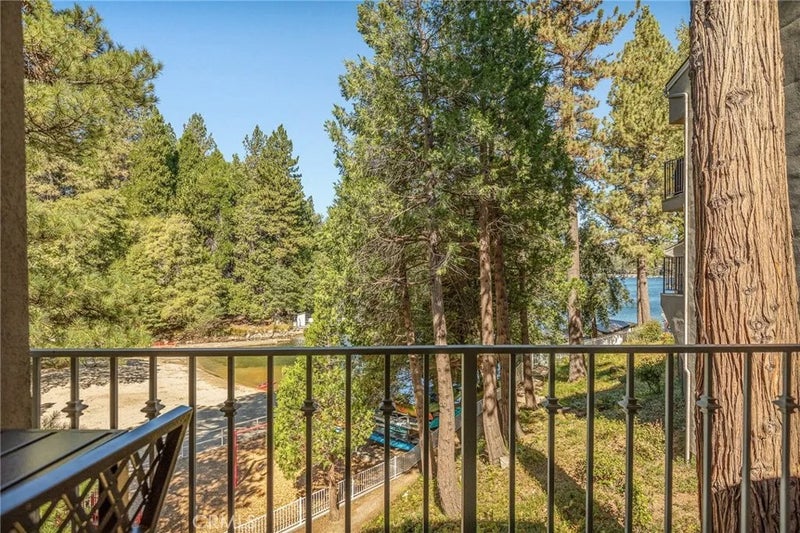 306 Villa Way
