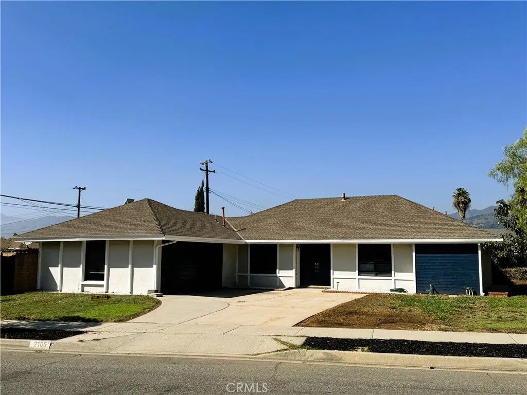 Photo of 2105 E Petunia St, Glendora, CA 91740 (MLS # CV25277505)