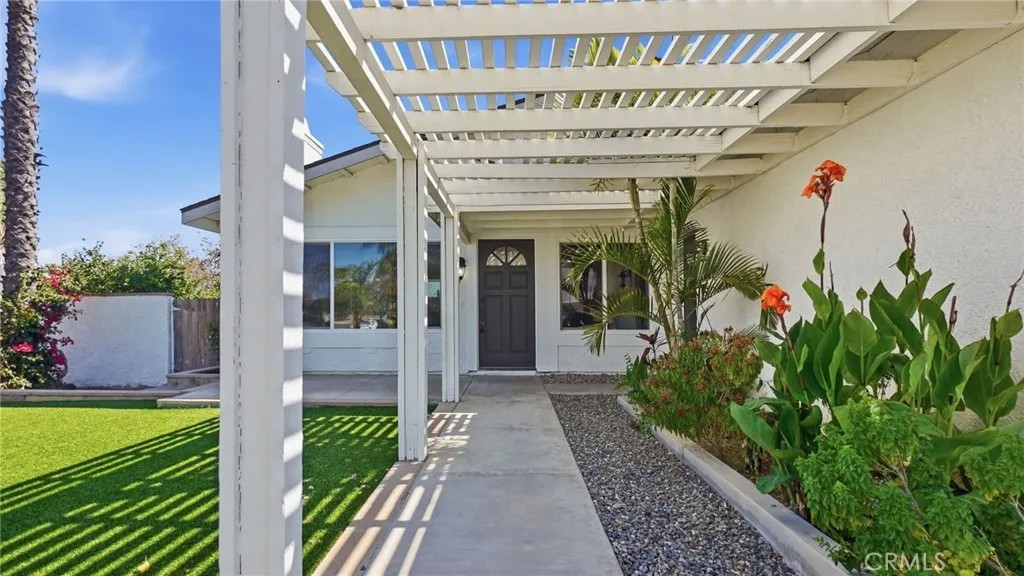 1138 Creekside