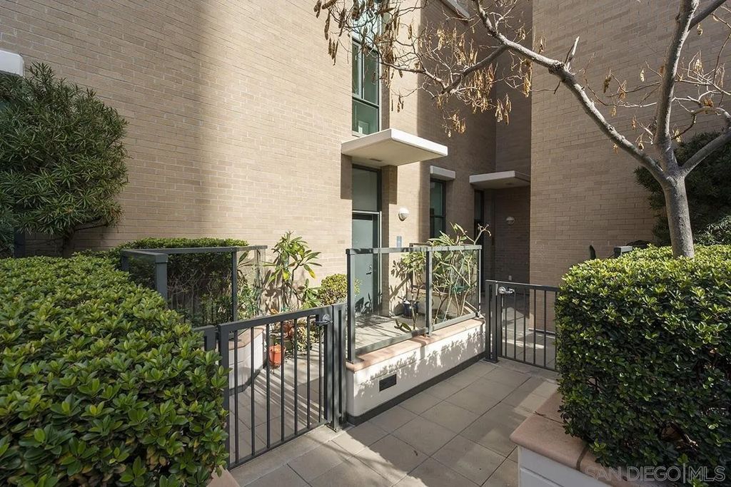 Photo of 325 7Th Ave #211, San Diego, CA 92101 (MLS # 2601188)