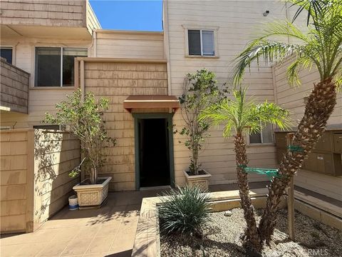 Tiny photo for 9900 Jordan Ave #62, Chatsworth, CA 91311 (MLS # SR25232824)