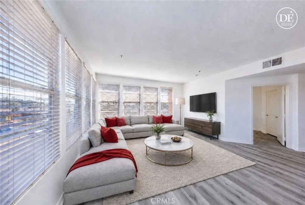 360 W Avenue 26 419