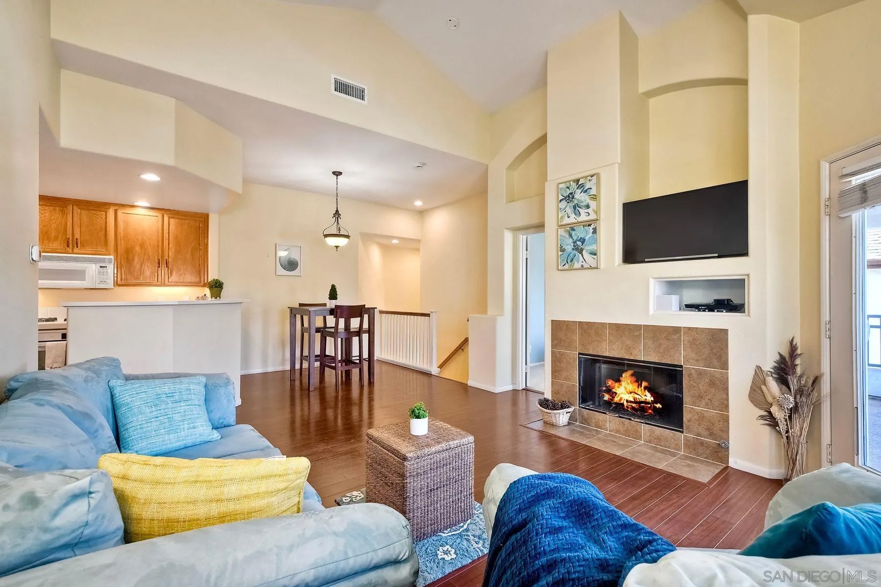 11898 Cypress Canyon Rd 1