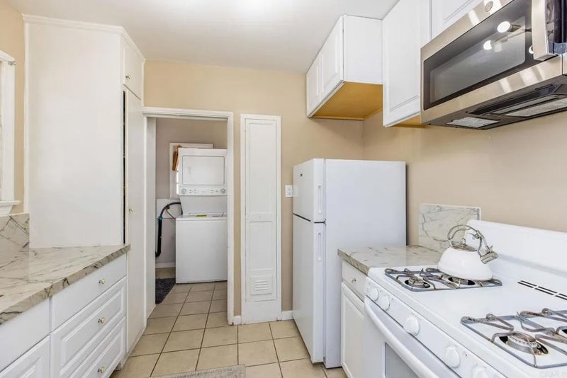 1700-1702-1704 Glendon Avenue
