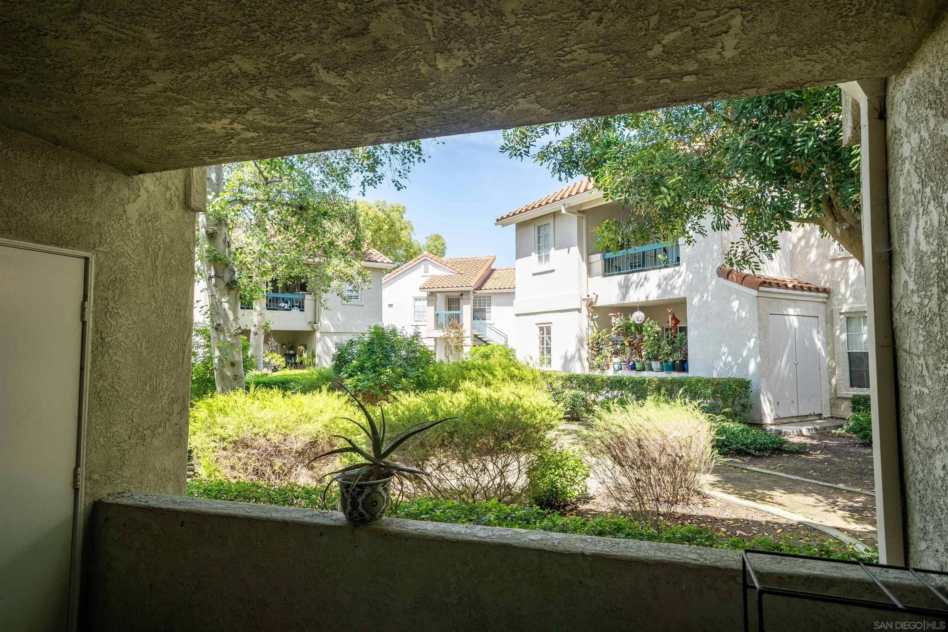 10780 Aderman Ave 99