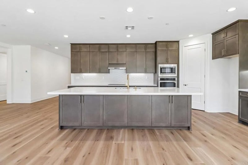 3147 Smith Place