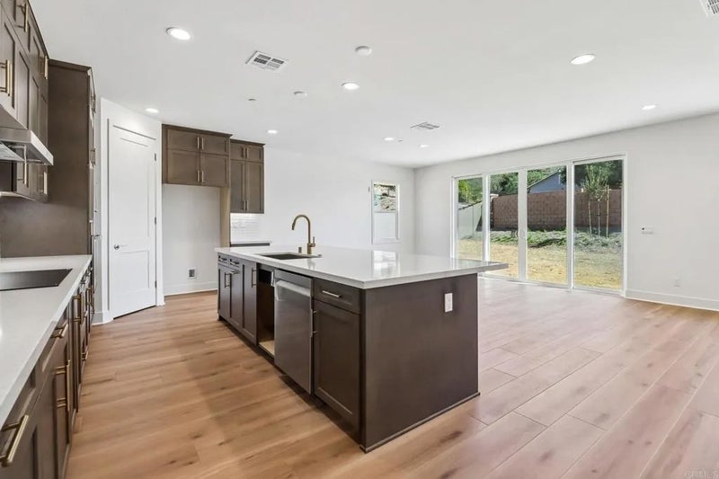 3147 Smith Place