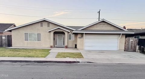 Photo of 1031 Redwood Street, Oxnard, CA 93033 (MLS # V1-37816)