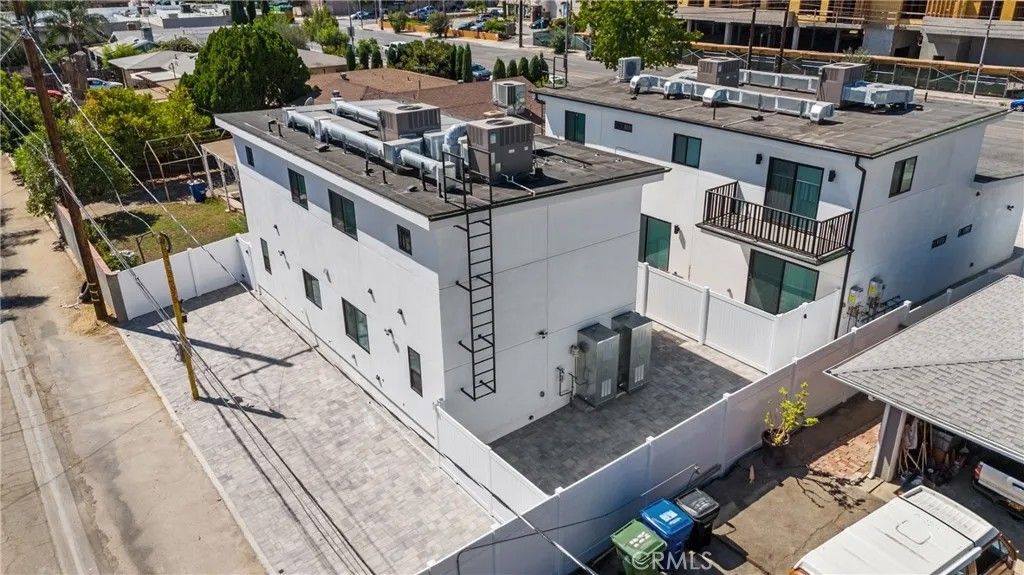 Photo of 11140 Woodley Avenue #1/2, Granada Hills, CA 91344 (MLS # BB26000848)