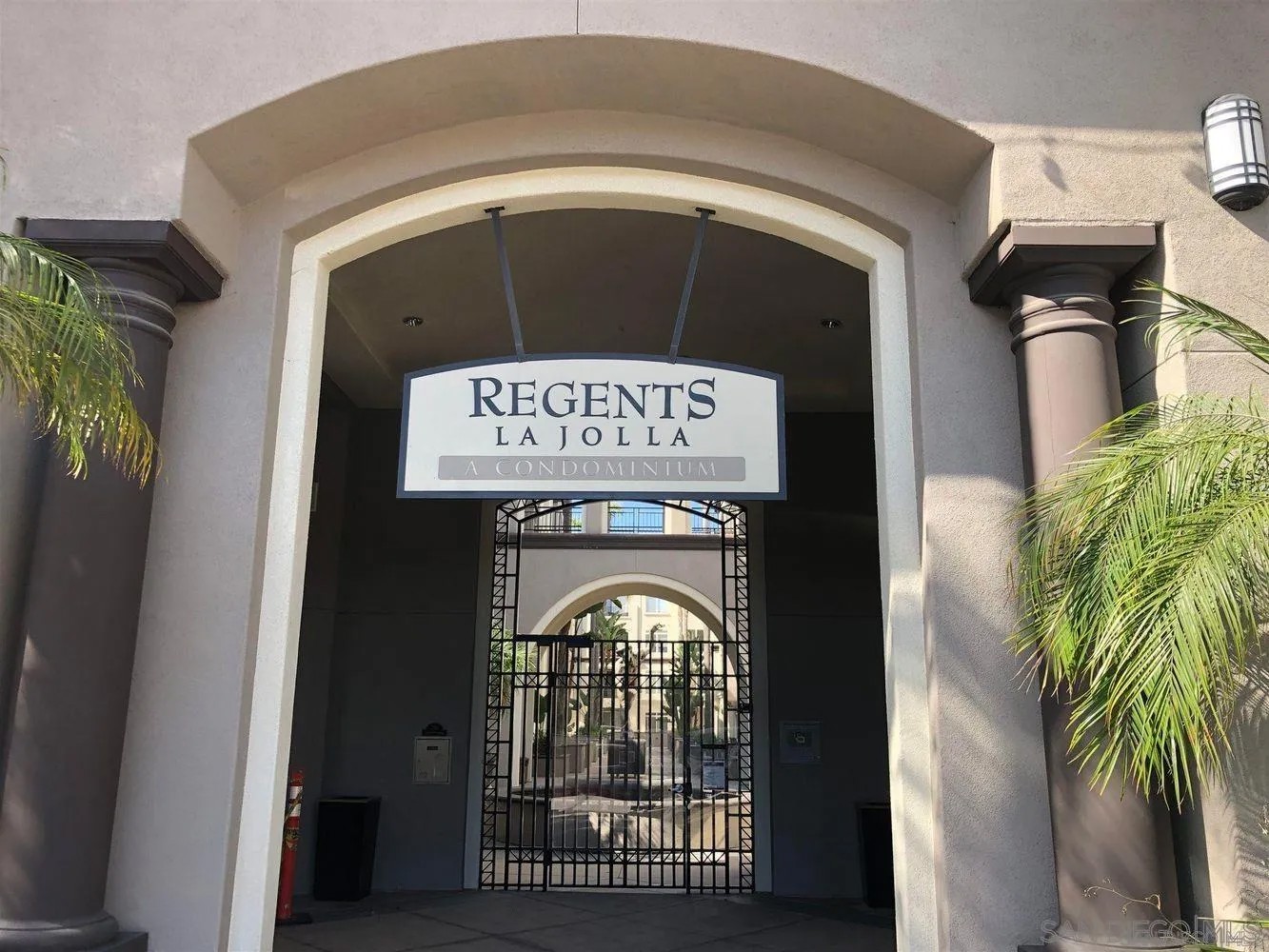 9263 Regents Rd B204
