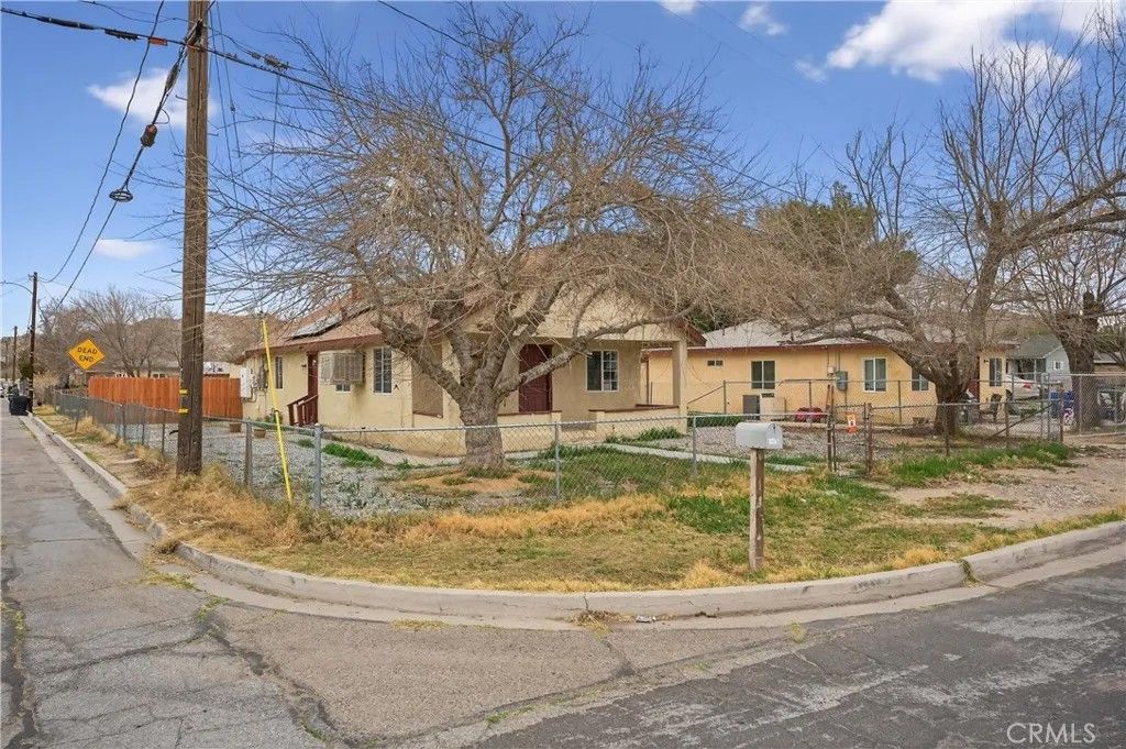 Photo of 16516 E Street, Victorville, CA 92395 (MLS # DW26034681)