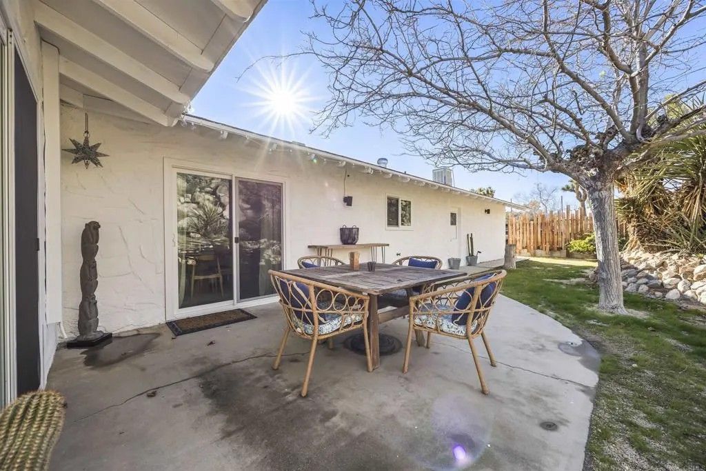 Photo of 56608 Sunnyslope Dr, Yucca Valley, CA 92284 (MLS # PTP2600087)