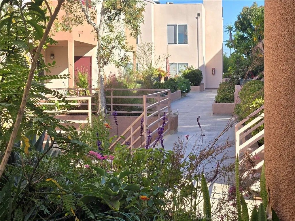 Photo of 16700 Yukon Ave #108, Torrance, CA 90504 (MLS # SB25265932)